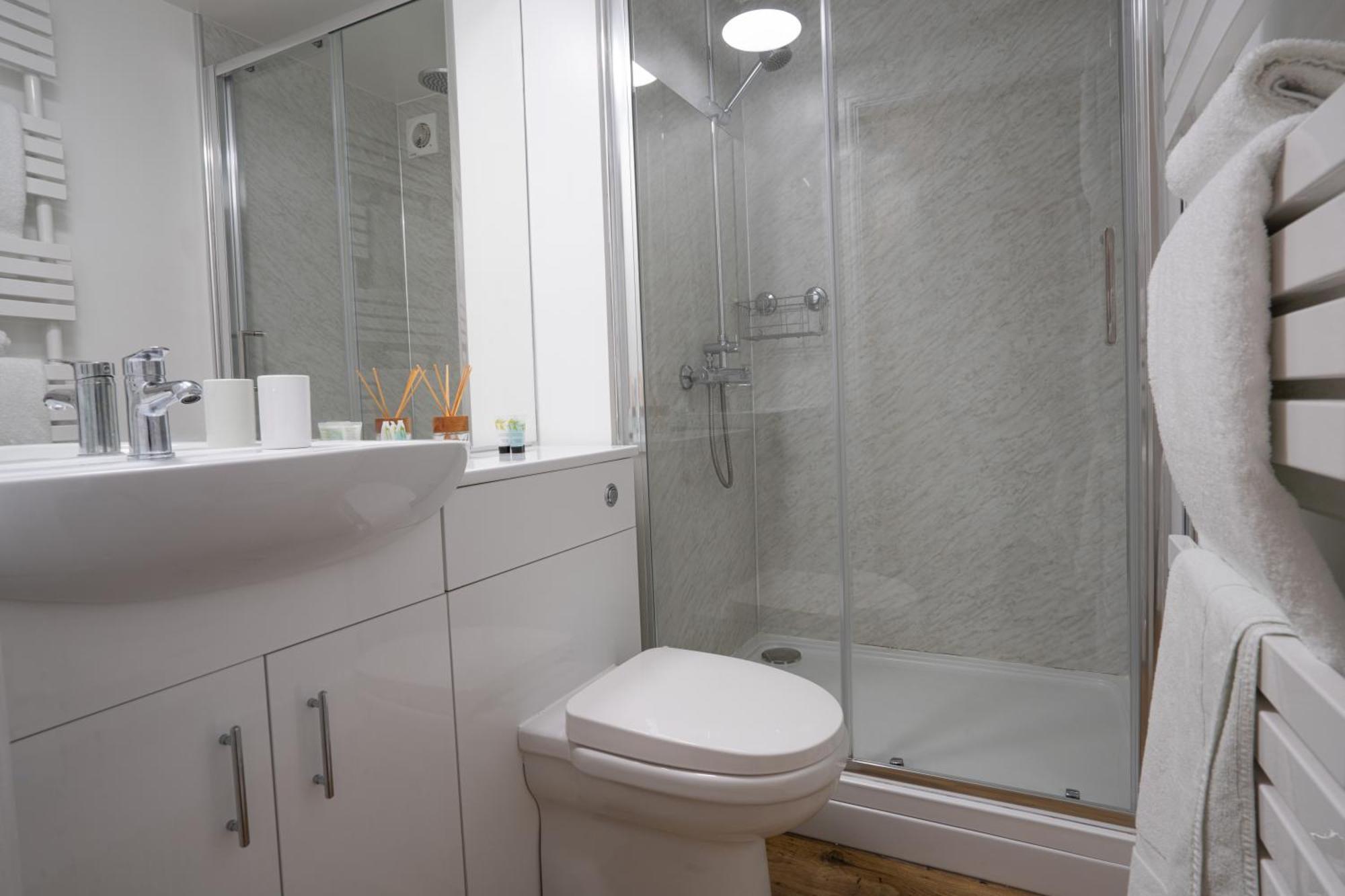 בייקוול Hassop Station Apartment On The Monsal Trail מראה חיצוני תמונה
